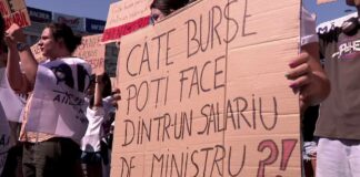 Bursele înapoi! Elevii protestează alături de studenți