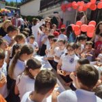 , Peste 200 de copii au pictat scoici la Zalău de 1 Iunie: Adela by Denta Clinic transformă arta în caritate, TransilvaniaTV.ro