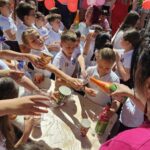, Peste 200 de copii au pictat scoici la Zalău de 1 Iunie: Adela by Denta Clinic transformă arta în caritate, TransilvaniaTV.ro