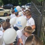 , Peste 200 de copii au pictat scoici la Zalău de 1 Iunie: Adela by Denta Clinic transformă arta în caritate, TransilvaniaTV.ro